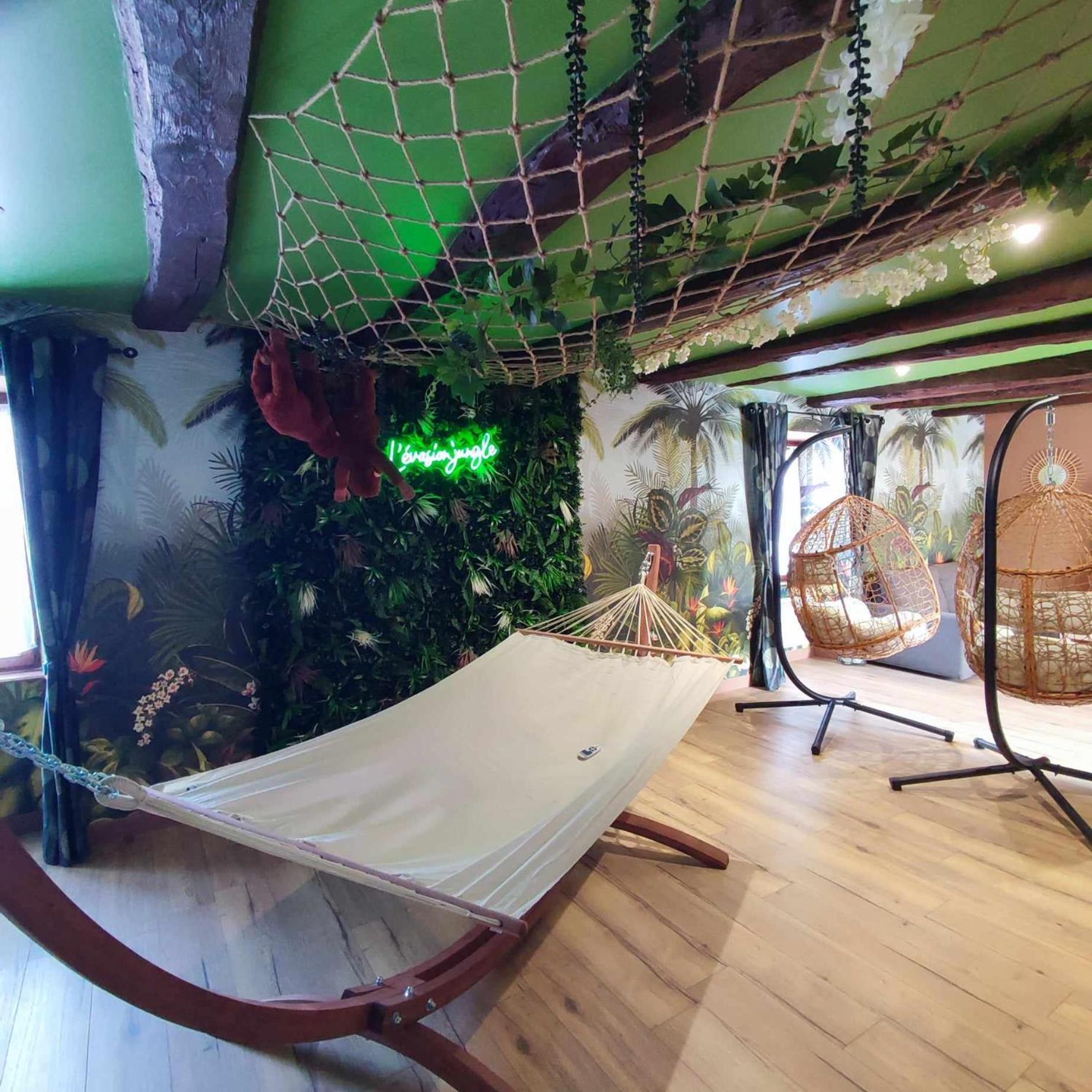 Апартаменты L'Evasion Jungle Saint-Pierre-de-Plesguen Экстерьер фото