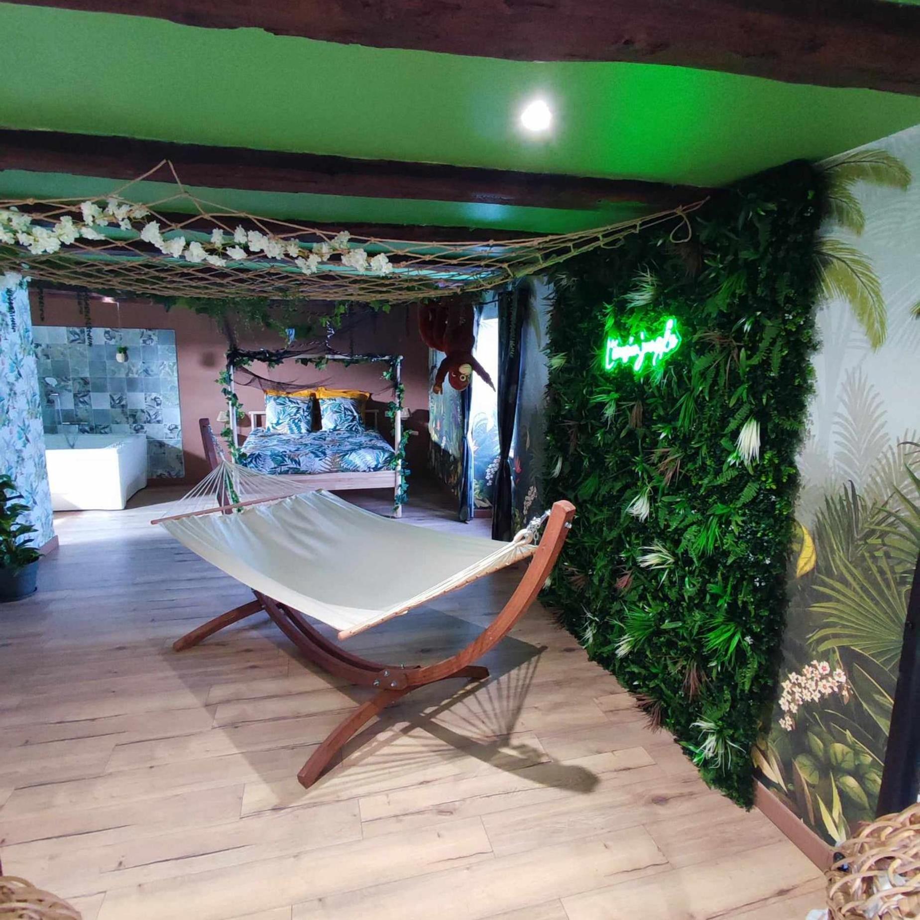 Апартаменты L'Evasion Jungle Saint-Pierre-de-Plesguen Экстерьер фото