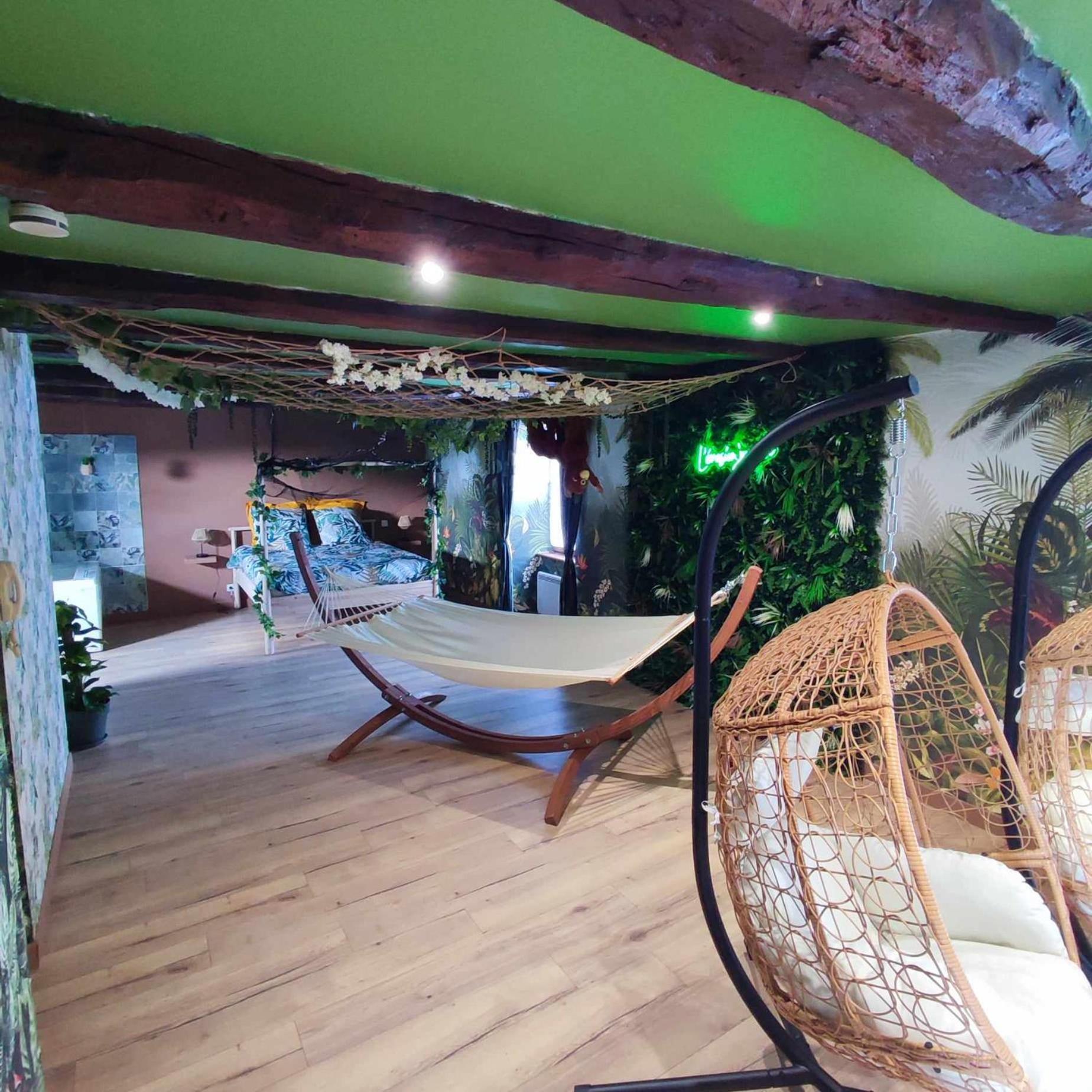 Апартаменты L'Evasion Jungle Saint-Pierre-de-Plesguen Экстерьер фото